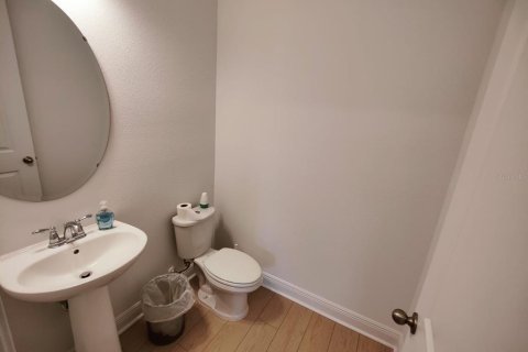 Villa ou maison à louer à Orlando, Floride: 4 chambres, 246.19 m2 № 2167838 - photo 11
