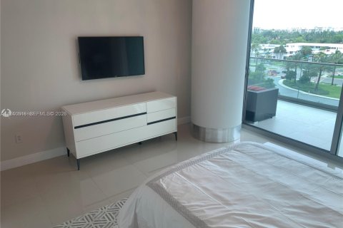 Снять в аренду кондоминиум в Бэл-Харбор, Флорида 1 спальня, 117.71м2, № 2006828 - фото 9