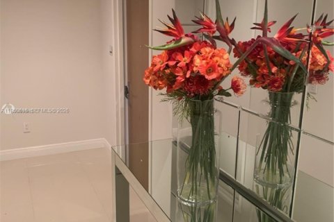 Снять в аренду кондоминиум в Бэл-Харбор, Флорида 1 спальня, 117.71м2, № 2006828 - фото 14