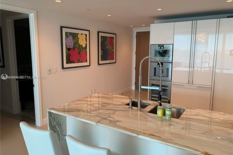 Снять в аренду кондоминиум в Бэл-Харбор, Флорида 1 спальня, 117.71м2, № 2006828 - фото 6