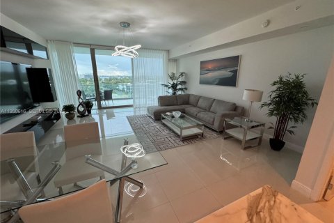 Снять в аренду кондоминиум в Бэл-Харбор, Флорида 1 спальня, 117.71м2, № 2006828 - фото 2