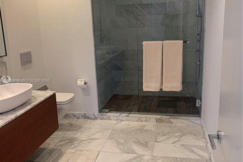 Снять в аренду кондоминиум в Бэл-Харбор, Флорида 1 спальня, 117.71м2, № 2006828 - фото 11