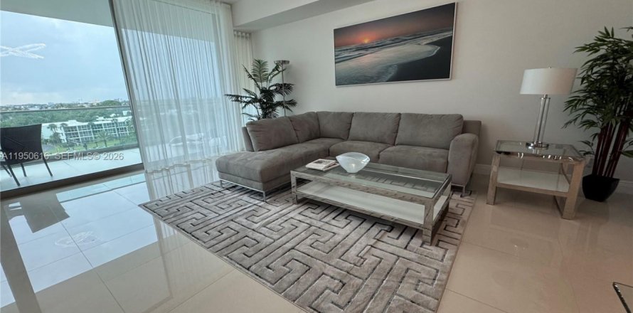 Кондоминиум с 1 спальней в Бэл-Харбор, Флорида № 2006828