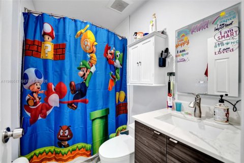 Купить виллу или дом в Холливуд, Флорида 3 спальни, 203.08м2, № 2044142 - фото 19