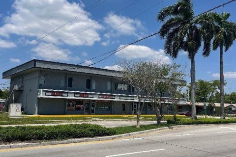 Commercial property in Sunrise, Florida № 2179331 - photo 3