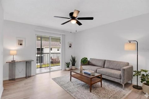 Condominio en alquiler en Orlando, Florida, 2 dormitorios, 93.46 m2 № 2123115 - foto 2