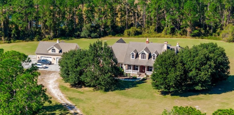 Casa en Howey-in-the-Hills, Florida 6 dormitorios, 632.85 m2 № 1906129