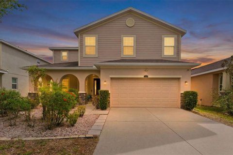 Casa en Riverview, Florida 5 dormitorios, 347.18 m2 № 2093809