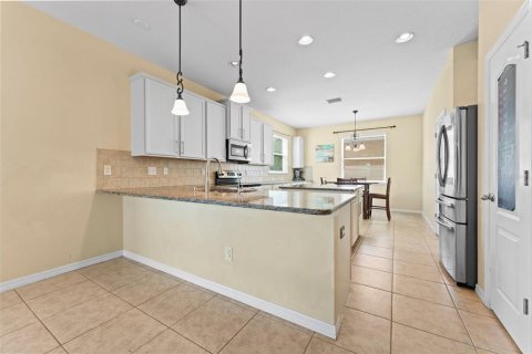 Casa en venta en Riverview, Florida, 5 dormitorios, 347.18 m2 № 2093809 - foto 10