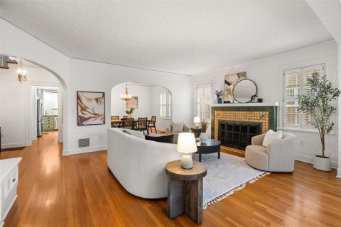 Casa en venta en Orlando, Florida, 4 dormitorios, 196.21 m2 № 2206462 - foto 13