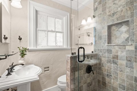 Casa en venta en Orlando, Florida, 4 dormitorios, 196.21 m2 № 2206462 - foto 29