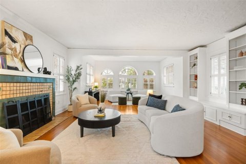 Casa en venta en Orlando, Florida, 4 dormitorios, 196.21 m2 № 2206462 - foto 11