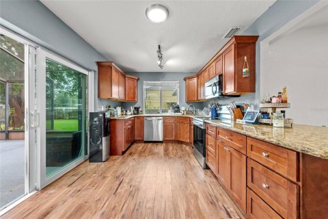 House in PORT ST LUCIE in Saint Lucie, Florida 3 bedrooms, 136.38 sq.m. № 1913462 - photo 10