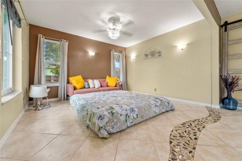 House in PORT ST LUCIE in Saint Lucie, Florida 3 bedrooms, 136.38 sq.m. № 1913462 - photo 15