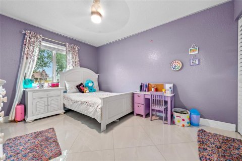 House in PORT ST LUCIE in Saint Lucie, Florida 3 bedrooms, 136.38 sq.m. № 1913462 - photo 21