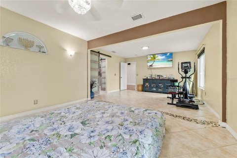 House in PORT ST LUCIE in Saint Lucie, Florida 3 bedrooms, 136.38 sq.m. № 1913462 - photo 16