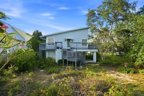 House in Palm Harbor, Florida 2 bedrooms, 144 sq.m. № 2233407 - photo 4