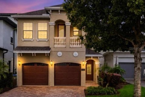 Villa ou maison à Four Corners, Floride 5 chambres, 292.64 m2 № 2414868