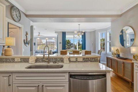 Villa ou maison à vendre à Holmes Beach, Floride: 4 chambres, 234.49 m2 № 2400896 - photo 15