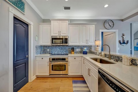 Villa ou maison à vendre à Holmes Beach, Floride: 4 chambres, 234.49 m2 № 2400896 - photo 14