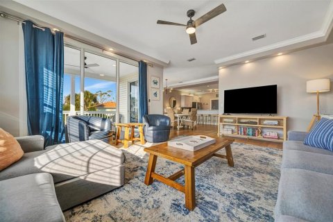 Villa ou maison à vendre à Holmes Beach, Floride: 4 chambres, 234.49 m2 № 2400896 - photo 11