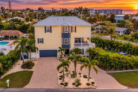 Villa ou maison à vendre à Holmes Beach, Floride: 4 chambres, 234.49 m2 № 2400896 - photo 3