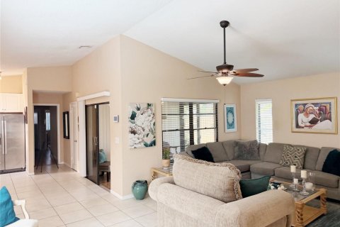 House in Coral Springs, Florida 3 bedrooms, 158.86 sq.m. № 2253032 - photo 9