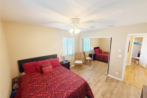 House in Coral Springs, Florida 3 bedrooms, 158.86 sq.m. № 2253032 - photo 20