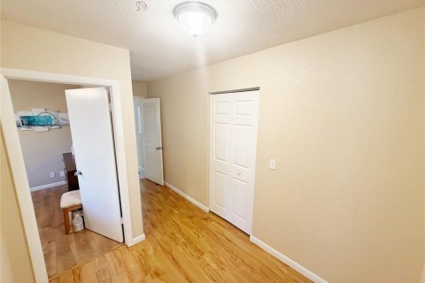 House in Coral Springs, Florida 3 bedrooms, 158.86 sq.m. № 2253032 - photo 16