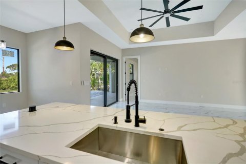 House in Rotonda, Florida 4 bedrooms, 163.51 sq.m. № 1273175 - photo 7