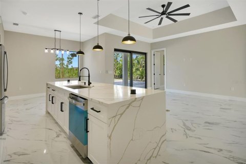 House in Rotonda, Florida 4 bedrooms, 163.51 sq.m. № 1273175 - photo 9