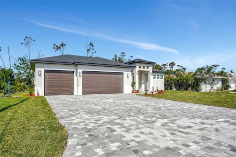 House in Rotonda, Florida 4 bedrooms, 163.51 sq.m. № 1273175 - photo 18