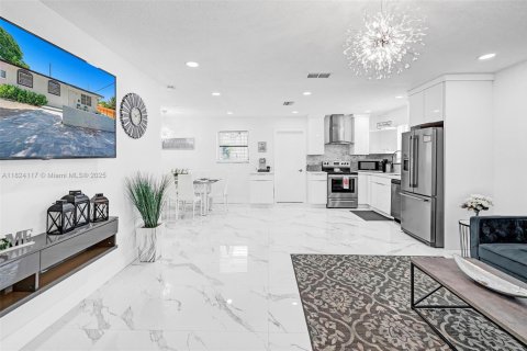 Condo in Hollywood, Florida, 2 bedrooms  № 1790211 - photo 8