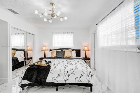 Condo in Hollywood, Florida, 2 bedrooms  № 1790211 - photo 16