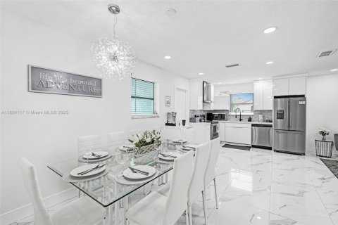 Condo in Hollywood, Florida, 2 bedrooms  № 1790211 - photo 9