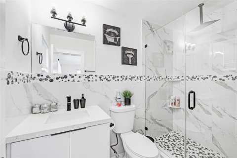 Condo in Hollywood, Florida, 2 bedrooms  № 1790211 - photo 18