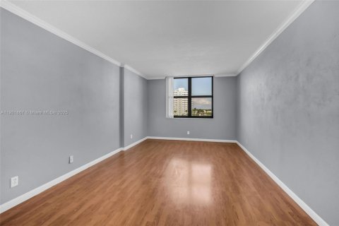 Купить кондоминиум в Помпано-Бич, Флорида 2 спальни, 117.06м2, № 1975784 - фото 29