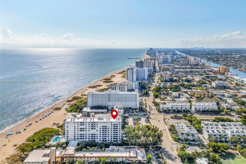 Купить кондоминиум в Помпано-Бич, Флорида 2 спальни, 117.06м2, № 1975784 - фото 6