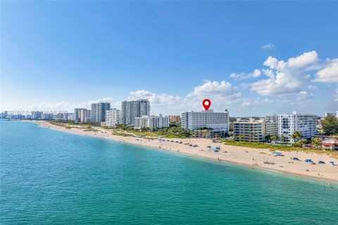 Купить кондоминиум в Помпано-Бич, Флорида 2 спальни, 117.06м2, № 1975784 - фото 9