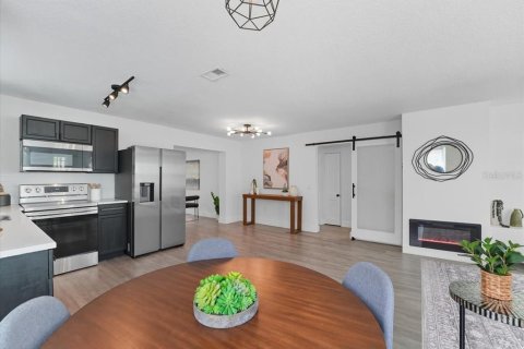 Casa en venta en Orlando, Florida, 3 dormitorios, 127.74 m2 № 1900100 - foto 11