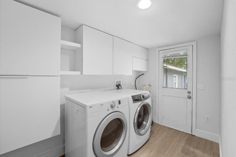 Casa en venta en Orlando, Florida, 3 dormitorios, 127.74 m2 № 1900100 - foto 15