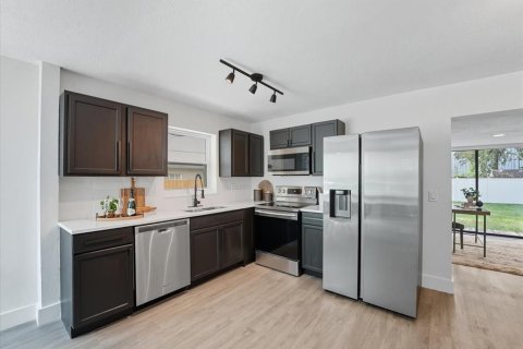 Casa en venta en Orlando, Florida, 3 dormitorios, 127.74 m2 № 1900100 - foto 12