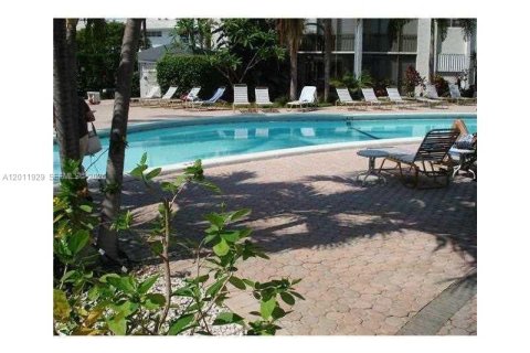 Condominio en alquiler en Fort Lauderdale, Florida, 2 dormitorios, 86.21 m2 № 2074951 - foto 2
