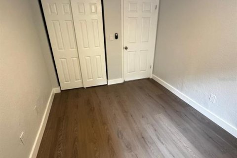 Appartement à louer à Gainesville, Floride: 2 chambres, 293.57 m2 № 1822392 - photo 4