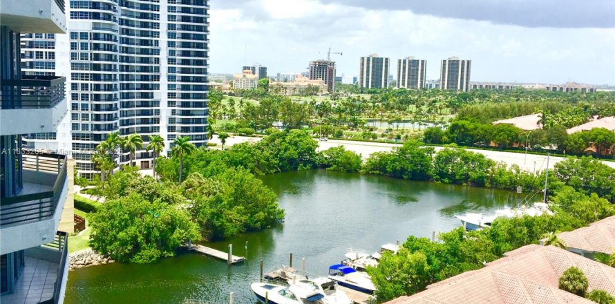 Condo in Aventura, Florida, 2 bedrooms № 1814910
