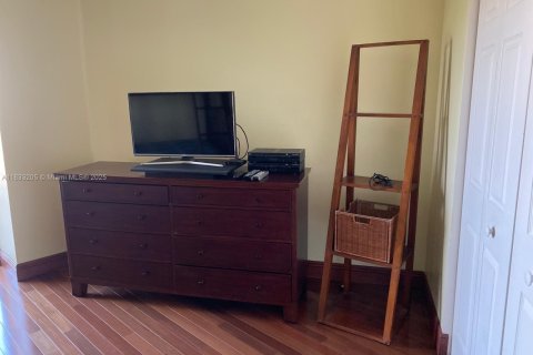 Condo in Aventura, Florida, 2 bedrooms  № 1814910 - photo 10