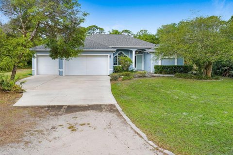 Casa en venta en Titusville, Florida, 3 dormitorios, 267.56 m2 № 1894423 - foto 1