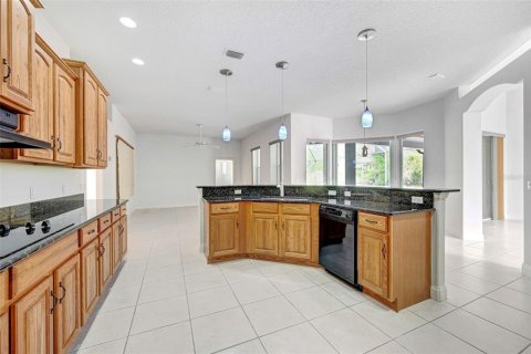 Casa en venta en Titusville, Florida, 3 dormitorios, 267.56 m2 № 1894423 - foto 6