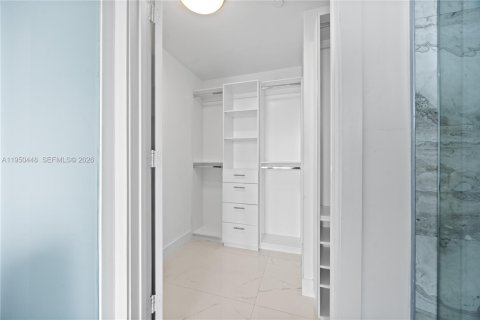 Купить кондоминиум в Майами, Флорида 1 спальня, 87.7м2, № 2005928 - фото 13