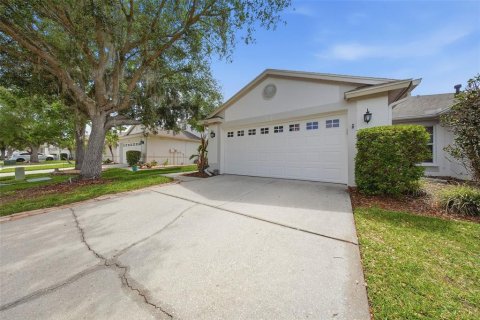Villa ou maison à vendre à Wesley Chapel, Floride: 2 chambres, 127.46 m2 № 2137462 - photo 5